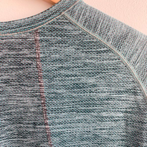 Lululemon Athletic Training Top - Picture 4 of 5